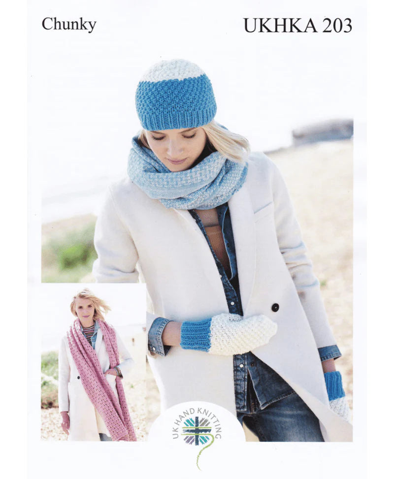 UKHKA Hat, Mittens & Scarf in Chunky (203)