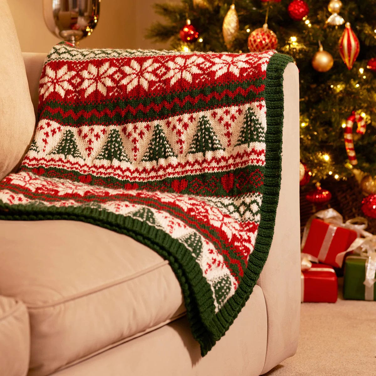 West Yorkshire Spinners Yarn West Yorkshire Spinners The Croft Aran - Woodside Fair Isle Festive Blanket Kit