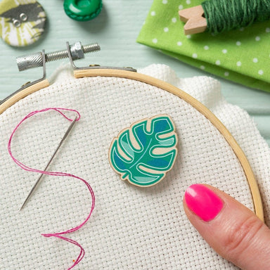 Hawthorn Handmade Accessories Hawthorn Handmade Needle Minder - Monstera Leaf